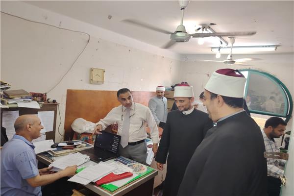  لجنة الاوقاف اثناء المتابعة