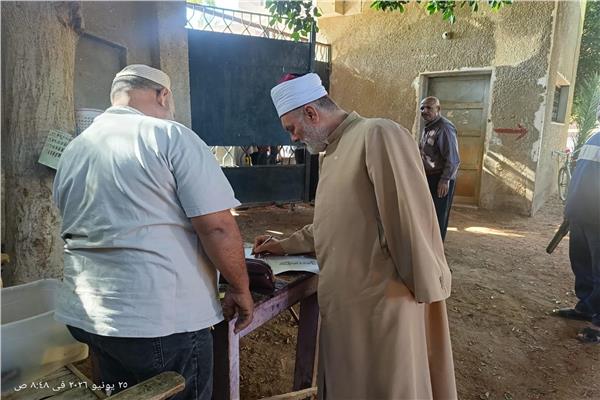 جانب من متابعة لجان الامتحان