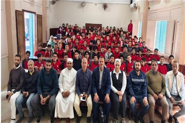 جانب من الندوات وورش عمل ورحلات توعوية بالشرقية