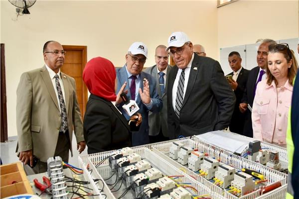 رئيس الهيئة خلال جولته
