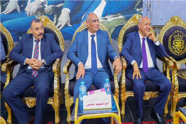 جانب من مؤتمر بر بحري