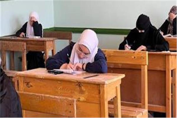 اللجان الامتحانية