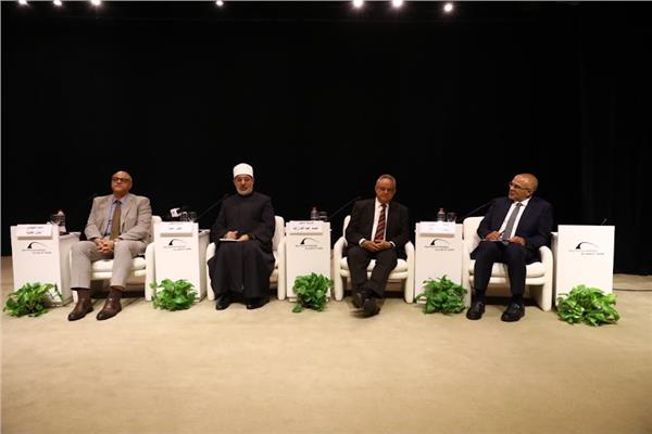 جانب من الندوة 