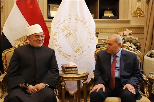 رئيس محكمة النقض يستقبل المفتي  