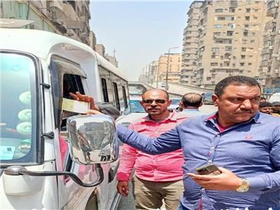 ضربة حاسمة في الجيزة: 1739 مخالفة لسائقي السرفيس في أسبوع
