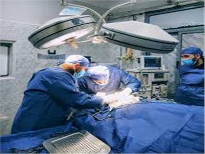  إنقاذ حياة مسن من ثقب بالأمعاء بمستشفى شبراخيت