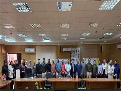 طلاب الآثار الإسلامية يوثقون معالم أخميم في مشروع تخرج ميداني