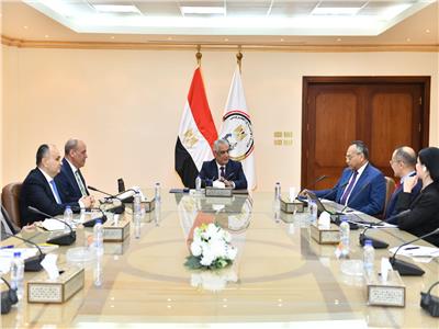  الإنتاج الحربى وIntel يبحثان توطين تقنيات الذكاء الاصطناعى