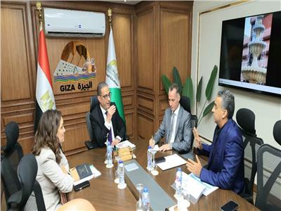 محافظ الجيزة يتابع مشروعات التطوير ورفع كفاءة النظافة وإزالة الإشغالات بالوراق