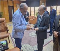خلال زيارته إلى هيئة المواد النووية ... وزير الكهرباء يتابع مستجدات تنفيذ مشروعات توطين صناعة بطاريات أيون الليثيوم 