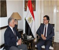 وزير الثقافة ومحافظ الإسماعيلية يبحثان ترتيبات الاحتفال بعام أم كلثوم بالمحافظة والدورة الـ25 للمهرجان الدولي للفنون الشعبية