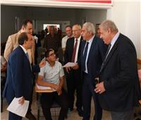 نائب رئيس  جامعه الأزهر وعميد الطب يتفقدان امتحانات الدراسات العليا