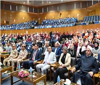 نائب رئيس جامعة الأزهر للوجه القبلي يشارك فى احتفالية جامعة أسيوط لتسليم شهادات الإعفاء النهائي لذوي الهمم