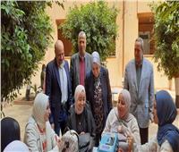 نائب رئيس جامعة بنها تتفقد انتظام الدراسة بالكليات