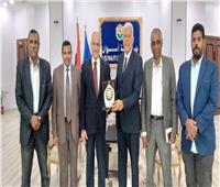  نقابة المهن الزراعية تكرم رئيس جامعة أسوان 