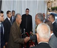 محافظ كفر الشيخ يؤدي واجب العزاء في وفاة المستشار عصام خليل
