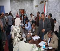 محافظ سوهاج يبحث مطالب المواطنين لحل مشكلاتهم 