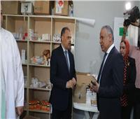 محافظ الشرقية يتفقد القافلة الطبية المجانية بالزقازيق