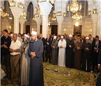 وزير الأوقاف ومحافظ القاهرة يؤديان صلاة الجمعة بمسجد السيدة نفيسة