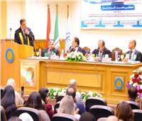 دراسة حديثة لـ "مصطفى زمزم" تتوقع المخاطر الاقتصادية 