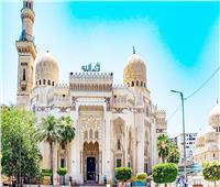 «أبوالعباس المرسى» يضيء کورنيش الإسکندرية