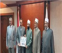 محافظ سوهاج يكرم الفائزين في مسابقة دوري الأئمة النجباء 