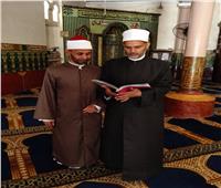 مدير أوقاف المنيا يتفقد المساجد لمتابعة الانضباط