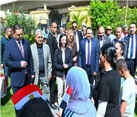 محافظ البحيرة تزور دار المروة للأيتام بكفر الدوار احتفالًا بالعيد