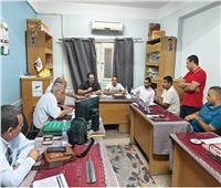 صحة سوهاج تناقش خطة تكثيف الرقابة على المنشآت الغذائية وضمان سلامة الغذاء للمواطنين