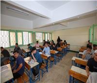 ارتياح بين طلاب الثانوية العامة بعد امتحان اللغة الأجنبية الثانية