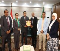 محافظ القليوبية يبحث مع الطبية العليا وبنك الشفاء تعزيز المنظومة الصحية 
