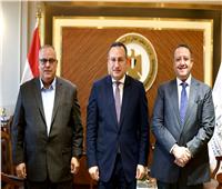 وزير التعليم العالي يبحث مع نقيب المهندسين ربط البحث العلمي باحتياجات الصناعة   