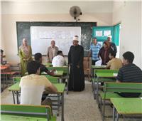 رئيس المنطقة الأزهرية يتابع القسم الأدبي بلجنة فايد بالإسماعيلية 