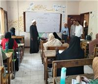 رئيس المنطقة الأزهرية بالإسماعيلية يتفقد امتحانات التأهيل التربوي بتربية الأزهر 