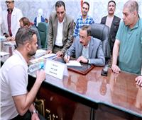 محافظ سوهاج يلتقي المواطنين لبحث شكاواهم وتلبية احتياجاتهم